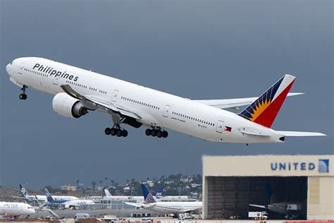 pr102 flight schedule